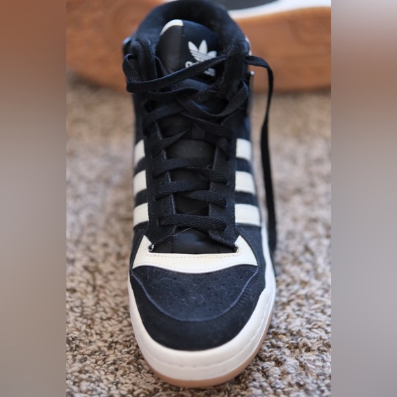 Adidas basketball shoes high top size 10.5 men’s - Picture 4 of 4